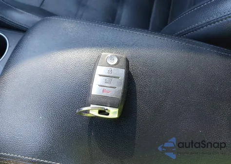 2017 Kia Sorento 2.4L Lx z USA, uszkodzony, nr VIN 5XYPGDA3XHG263175